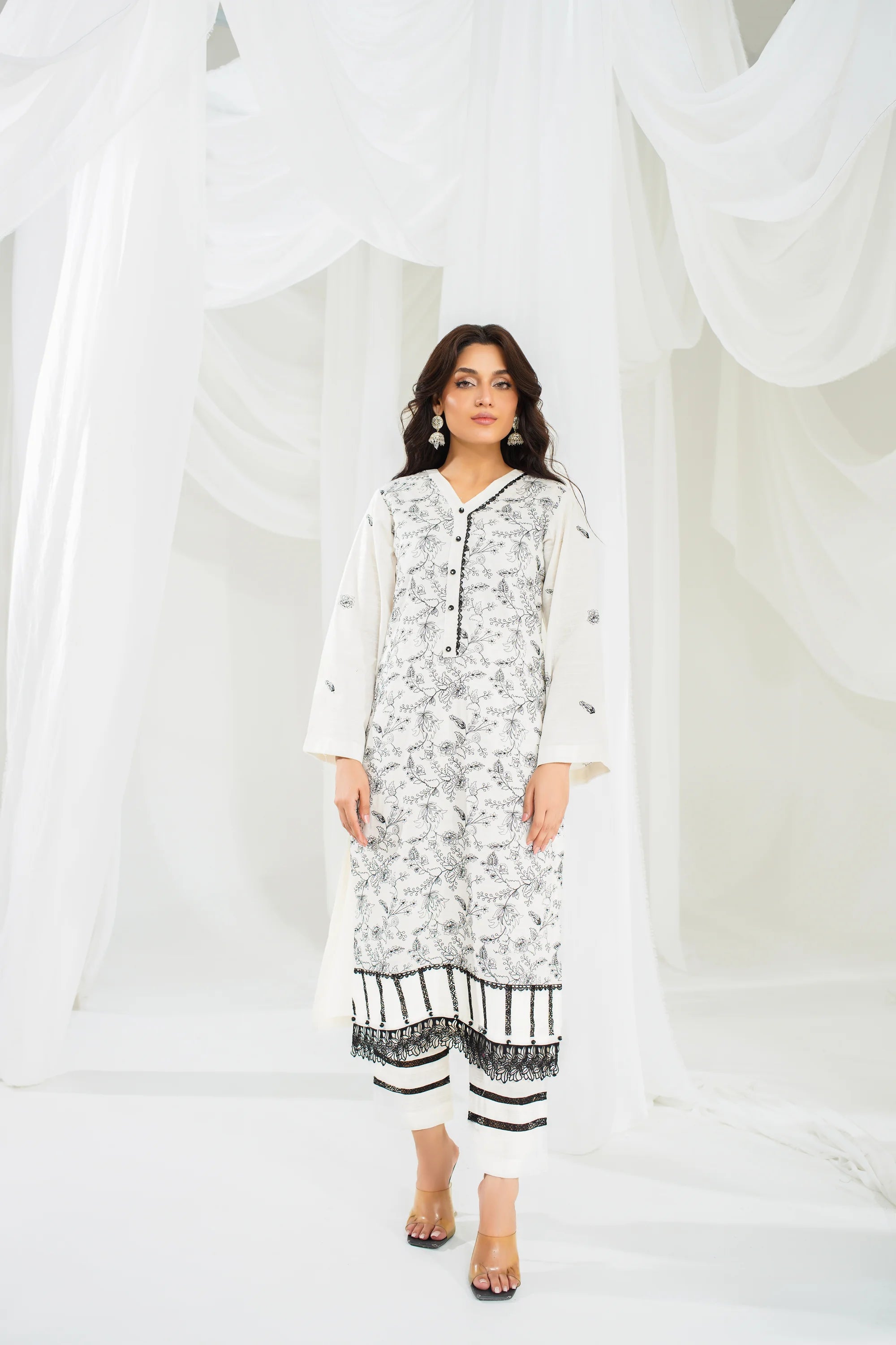 2 Piece Unstitched Embroidered Khaddar Suit (KWU24F410)